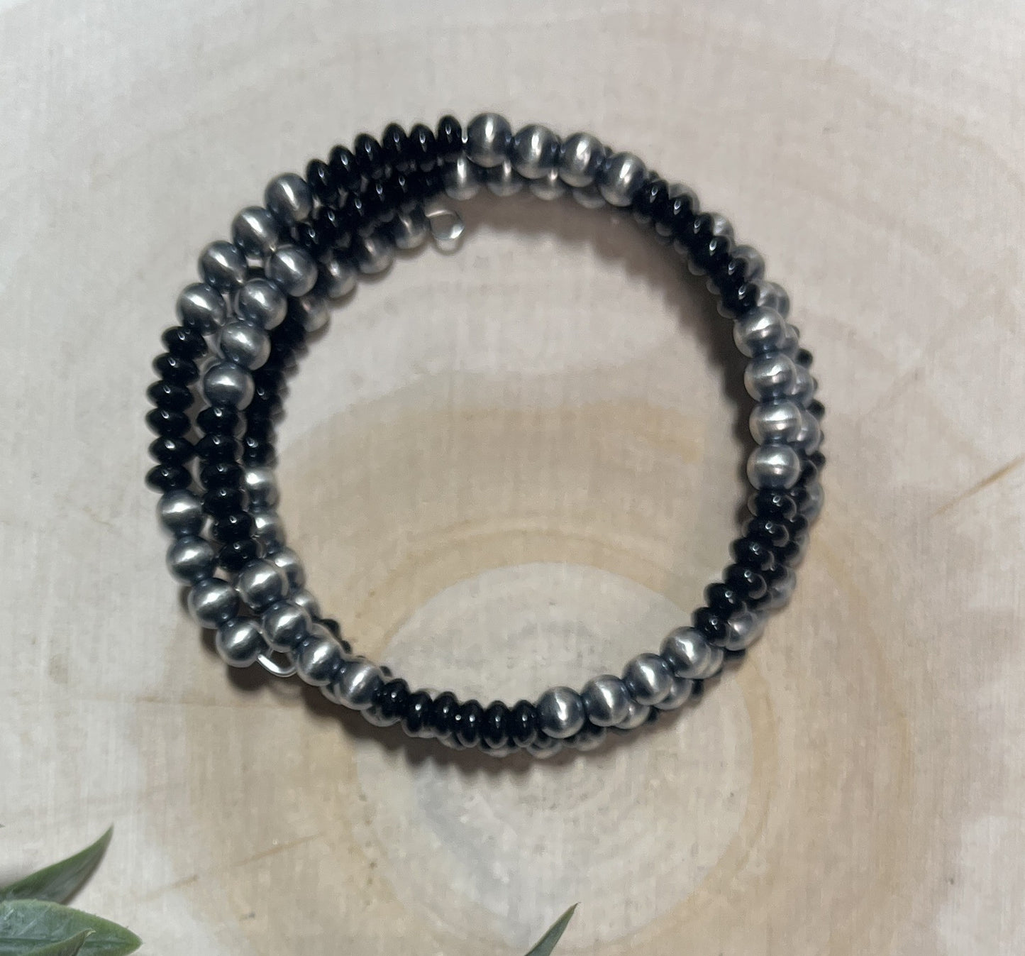 5mm Desert Pearls and Black Onyx 3-row Memory Bracelet