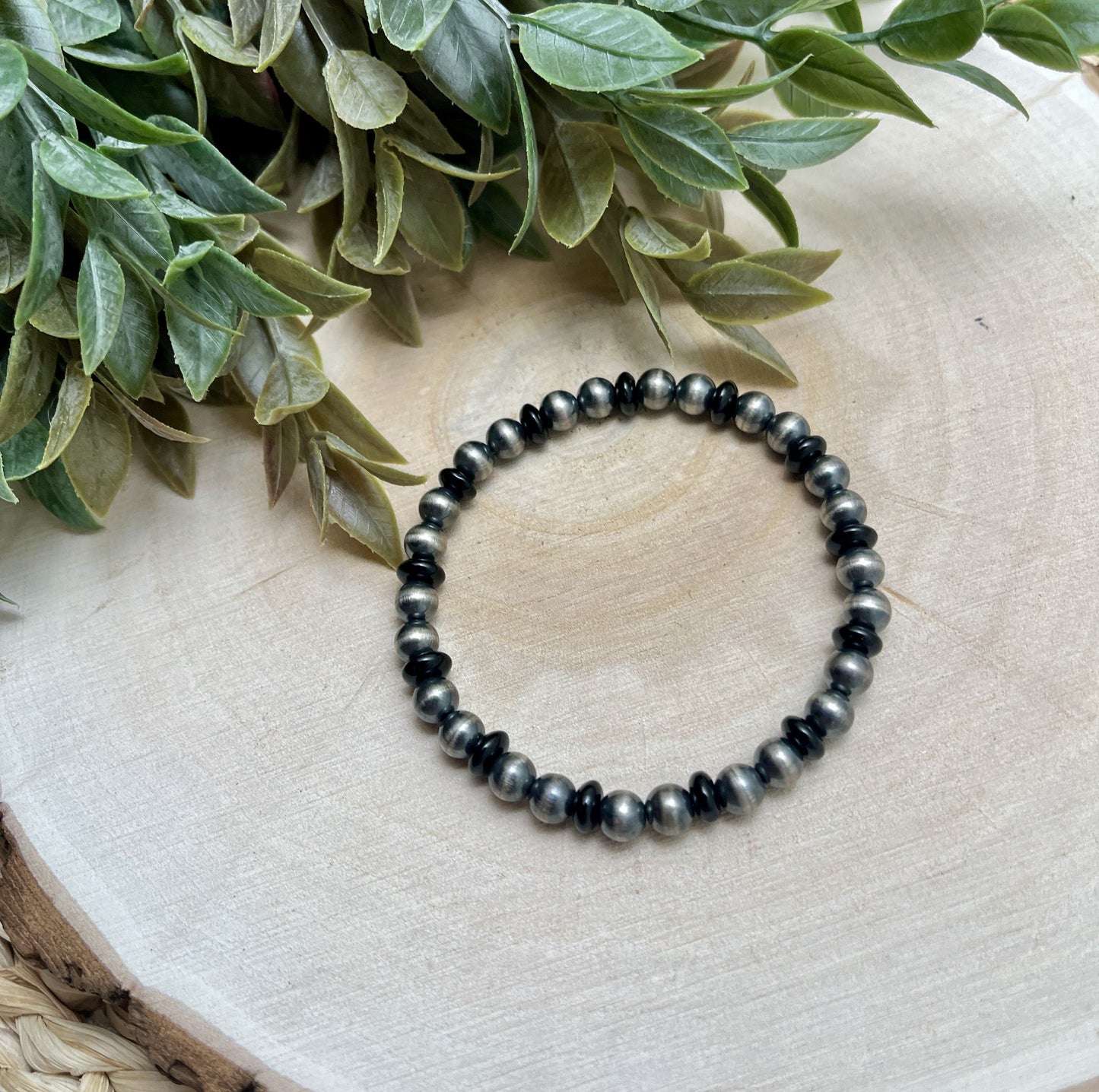 6mm Santa Fe Pearls & Onyx Stretch Bracelet