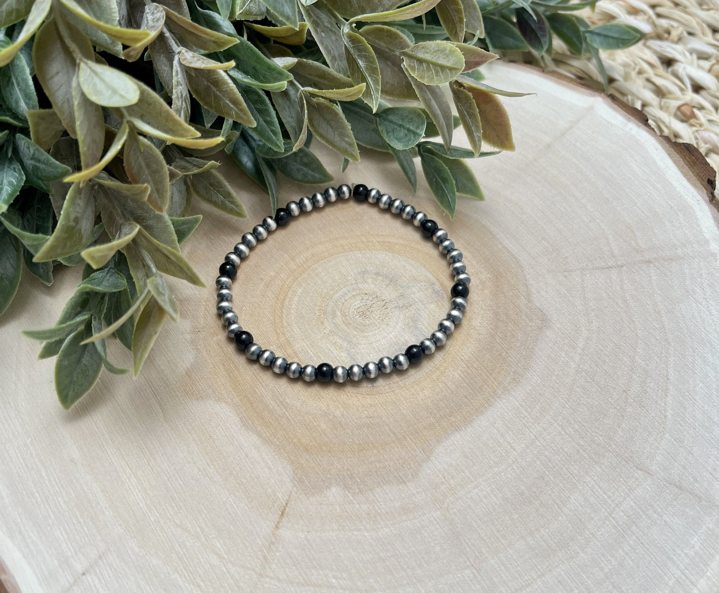 4mm Santa Fe Pearls & Onyx Stretch Bracelet