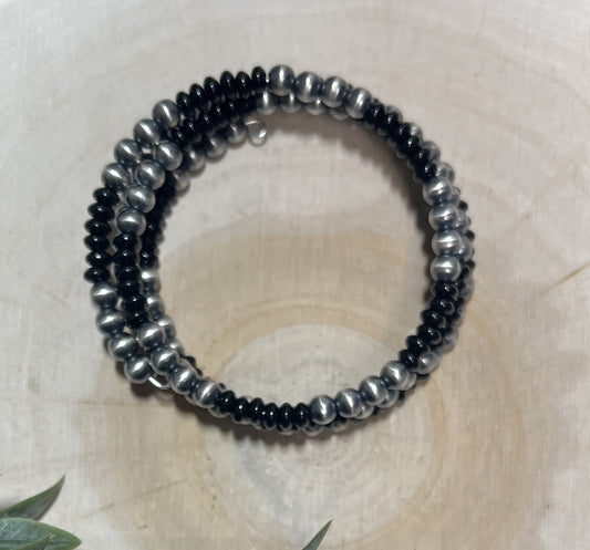5mm Desert Pearls and Black Onyx 3-row Memory Bracelet