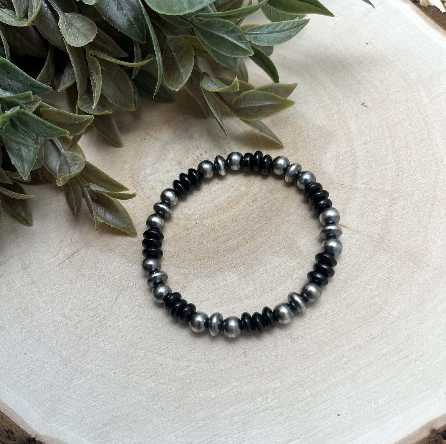 7mm Santa Fe Saucer Pearls & Onyx Stretch Bracelet