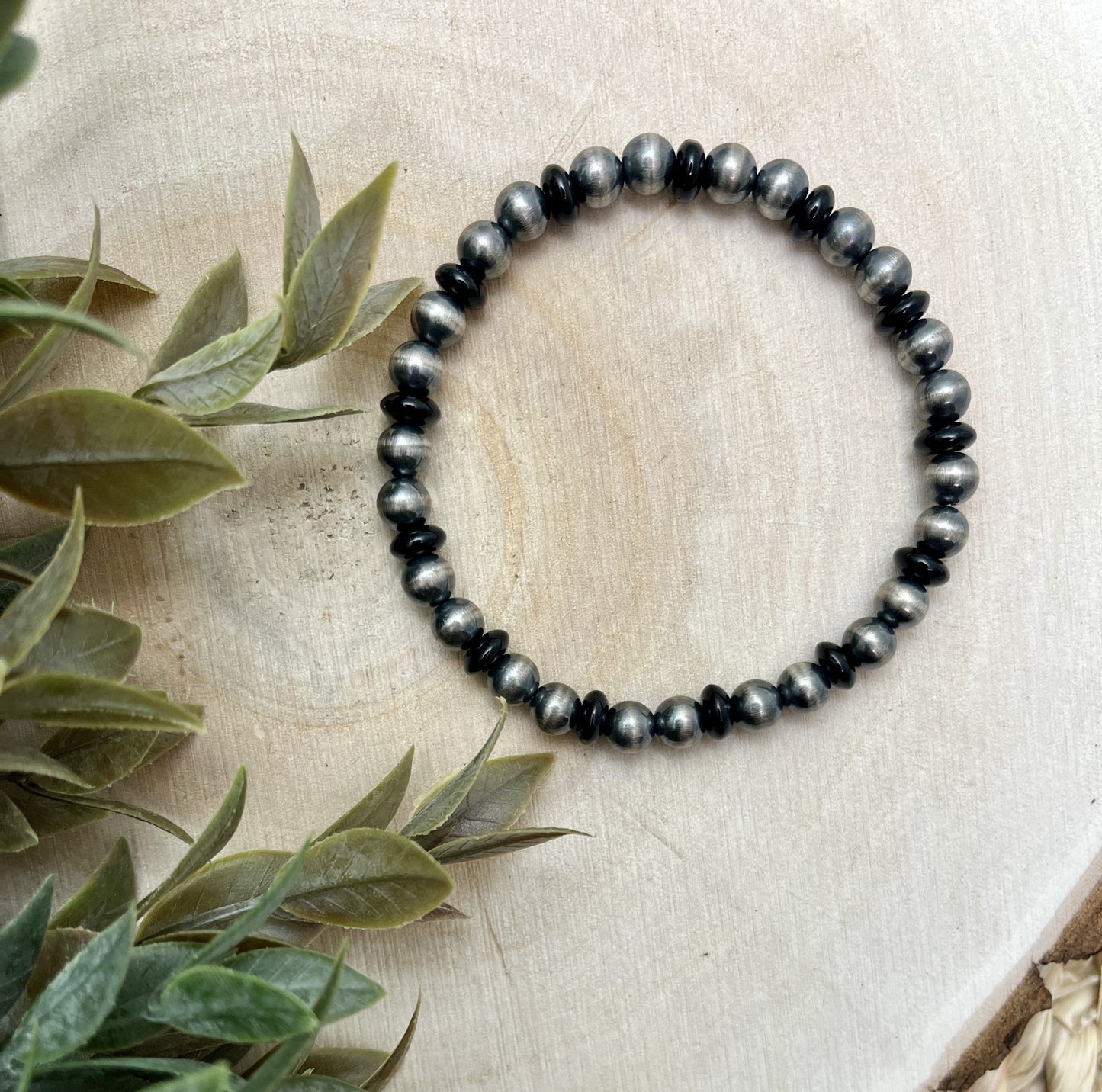 6mm Santa Fe Pearls & Onyx Stretch Bracelet