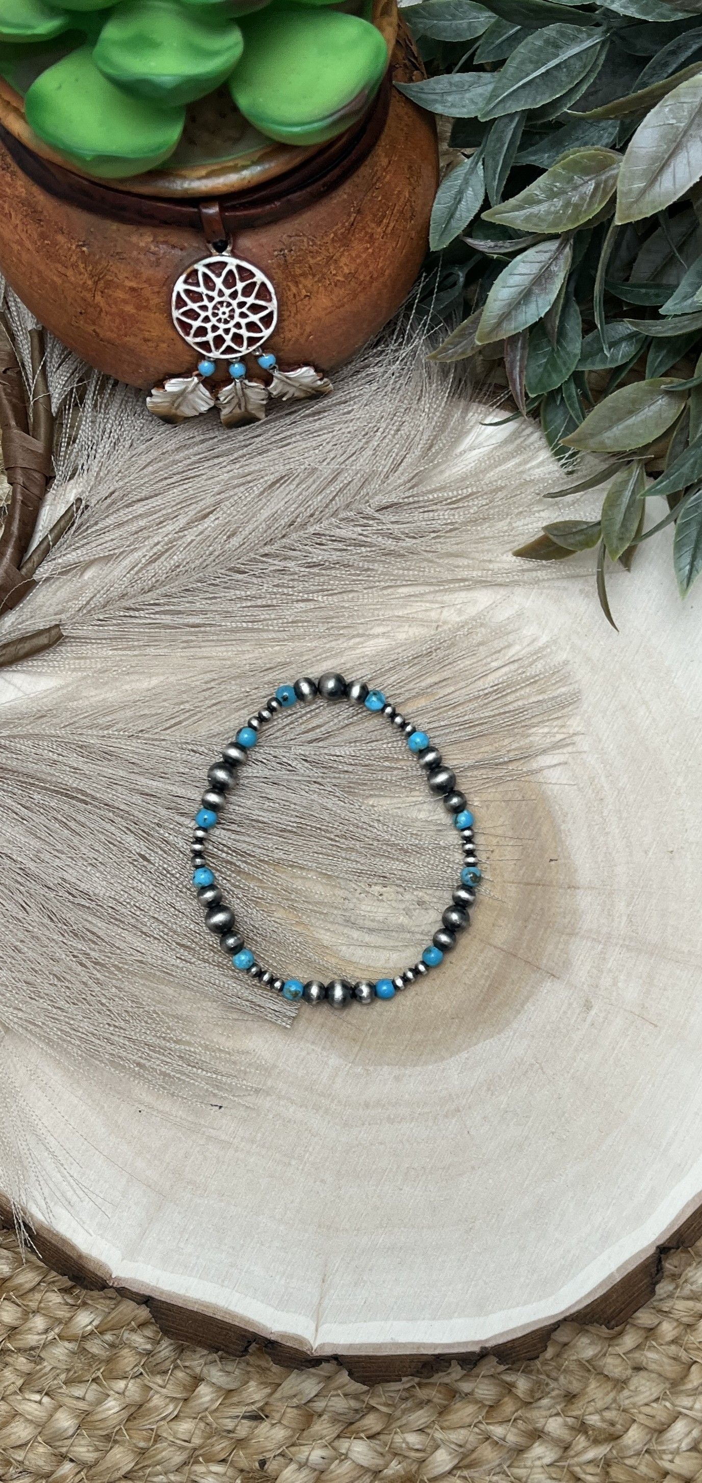 Santa Fe Pearls & Blue Turquoise Graduated Stretch Bracelet