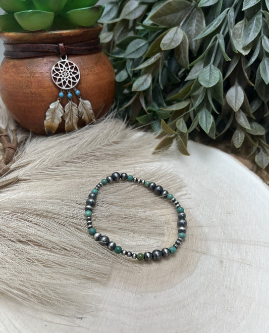 Santa Fe Pearls & Green Turquoise Graduated Stretch Bracelet