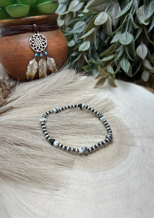 Santa Fe Pearls & White Buffalo Nuggets Stretch Bracelet