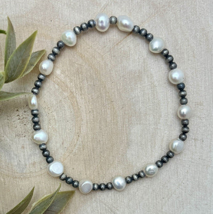 Desert Pearls & Fresh Water Pearls Stretch Bracelet - Sunset TQ Mountain